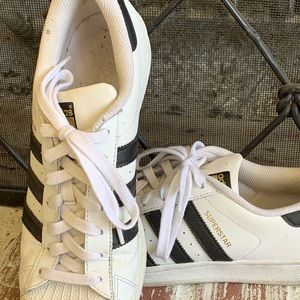 Ladies adidas superstar 9